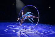 Sarah Togni, Cyr Wheel (©Foto: Circus Krone)